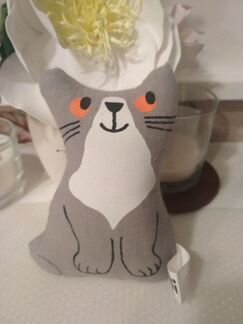 Отдаю милые фигурки котов для интерьера