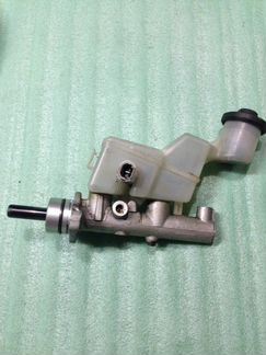 Главный тормозной цилиндр Pontiac Vibe 2002-2007