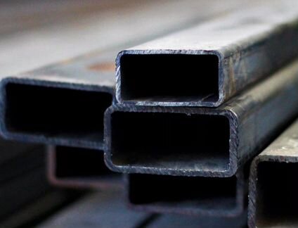 Профильная труба прямоугольного сечения