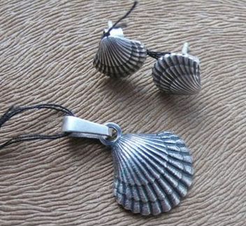 2 новых кулона (один с пуссетами), серебро