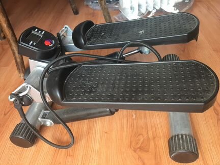 Тренажёр для бёдер и ягодиц