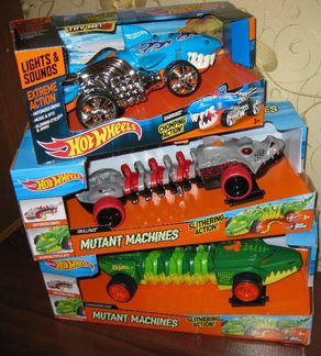 Экстремальные гонки Hot Wheels паук кобра акула