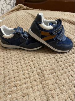 Комбинезон весна осень 80 новый,500