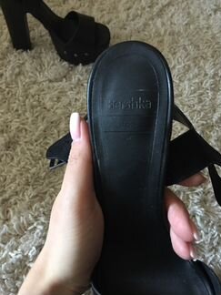 Босоножки Bershka