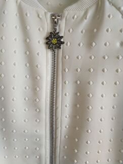 Бомбер фирмы ostin