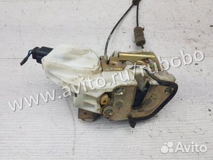 Замок двери передний правый Mitsubishi Galant 9