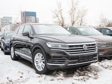 Volkswagen Touareg 3.0 AT, 2020