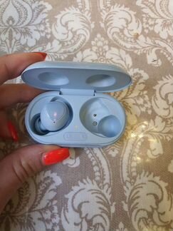 Беспроводные наушники sumsung buds+ голубые
