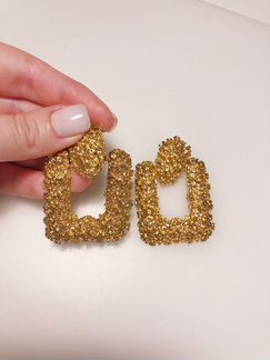 Украшения и бижутерия: серьги, кольцо, броши брасл