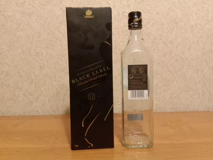 Коробка с бутылкой от виски black label