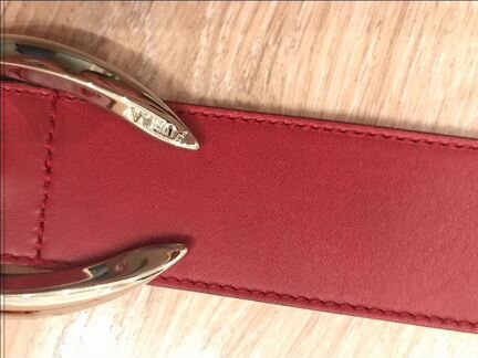 Продаю красный кожанный ремень Furla размер S