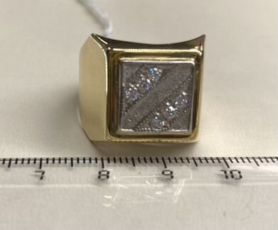 Золотая 750 советская мужская печатка с брил 0,18