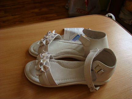 Кроссовки, босоножки для девочки р 24 - 28