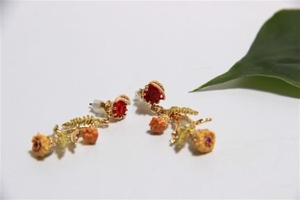 Обворожительные серьги Les Nereides